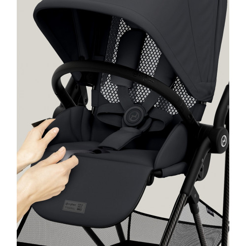 Коляска Cybex Melio Carbon Aton B2 i-Size Steel Grey 3 в 1 Magic Black с дождевиками