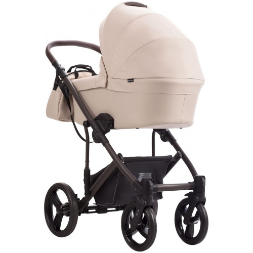 Детская коляска Bebetto Magnum Light 3 в 1 с автокреслом Avionaut Cosmo 21 св.бежевый. коричневая рама