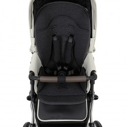 Детская коляска Roan Bass Next Classic d14 2.0 3 в 1 с автокреслом Pituso Santiso Pro Black BSNC/94/2 Marzipan/Black/руч.Cappuccino