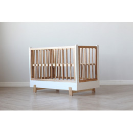 Детская кроватка Фабрика Облаков Onlybaby Scandi маятник продольный молочный, дерево