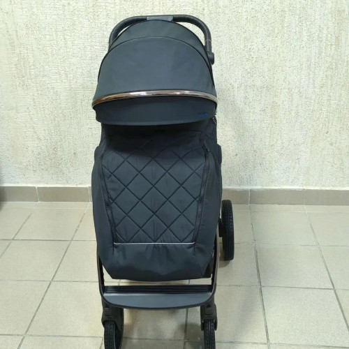 Детская прогулочная коляска LUXMOM H18 Черный