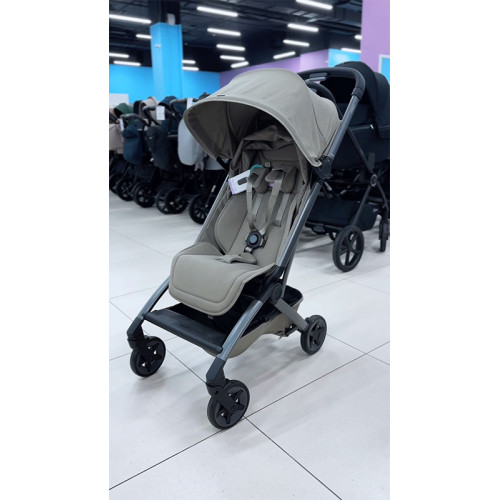 Детская прогулочная коляска Joolz Aer 2 с бампером Space Black/Black Carbon